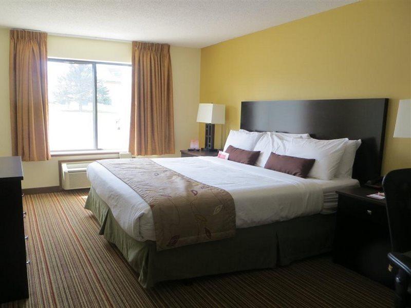 Hotel Ramada By Wyndham Wisconsin Dells I-90 Extérieur photo