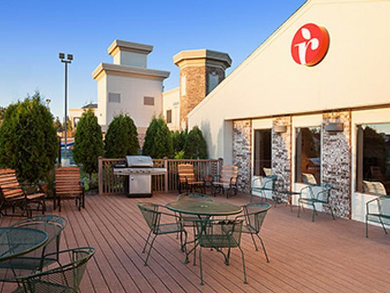Hotel Ramada By Wyndham Wisconsin Dells I-90 Extérieur photo