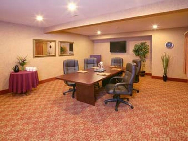 Hotel Ramada By Wyndham Wisconsin Dells I-90 Extérieur photo