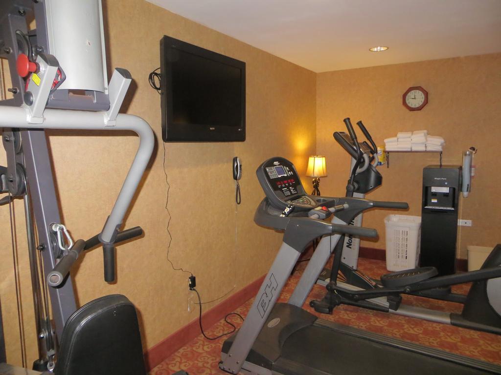 Hotel Ramada By Wyndham Wisconsin Dells I-90 Extérieur photo