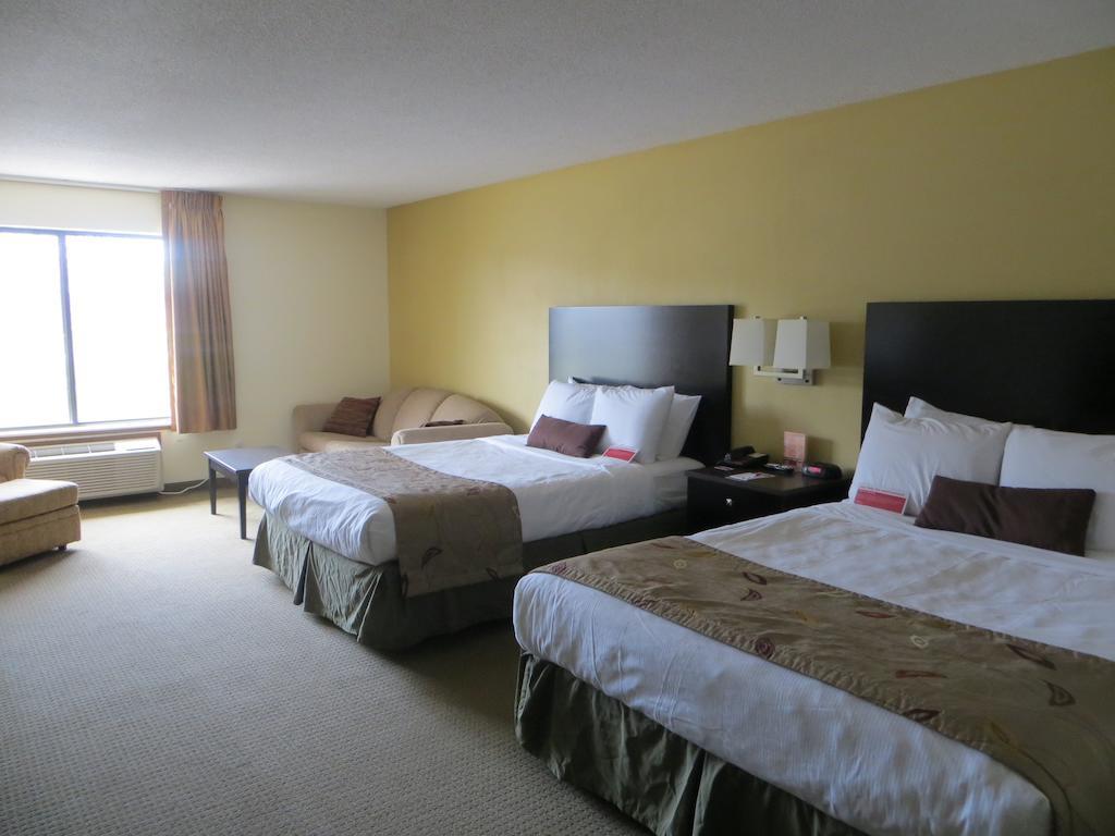 Hotel Ramada By Wyndham Wisconsin Dells I-90 Extérieur photo