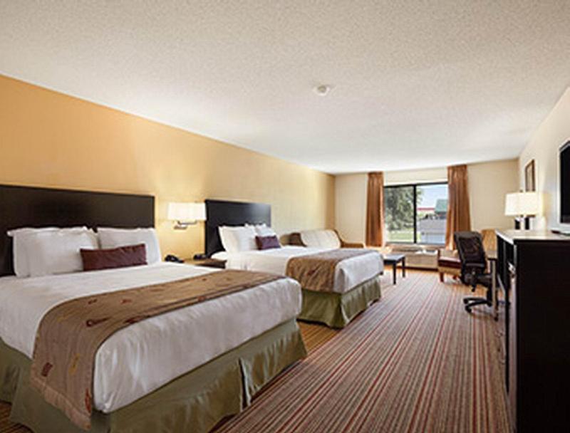 Hotel Ramada By Wyndham Wisconsin Dells I-90 Extérieur photo